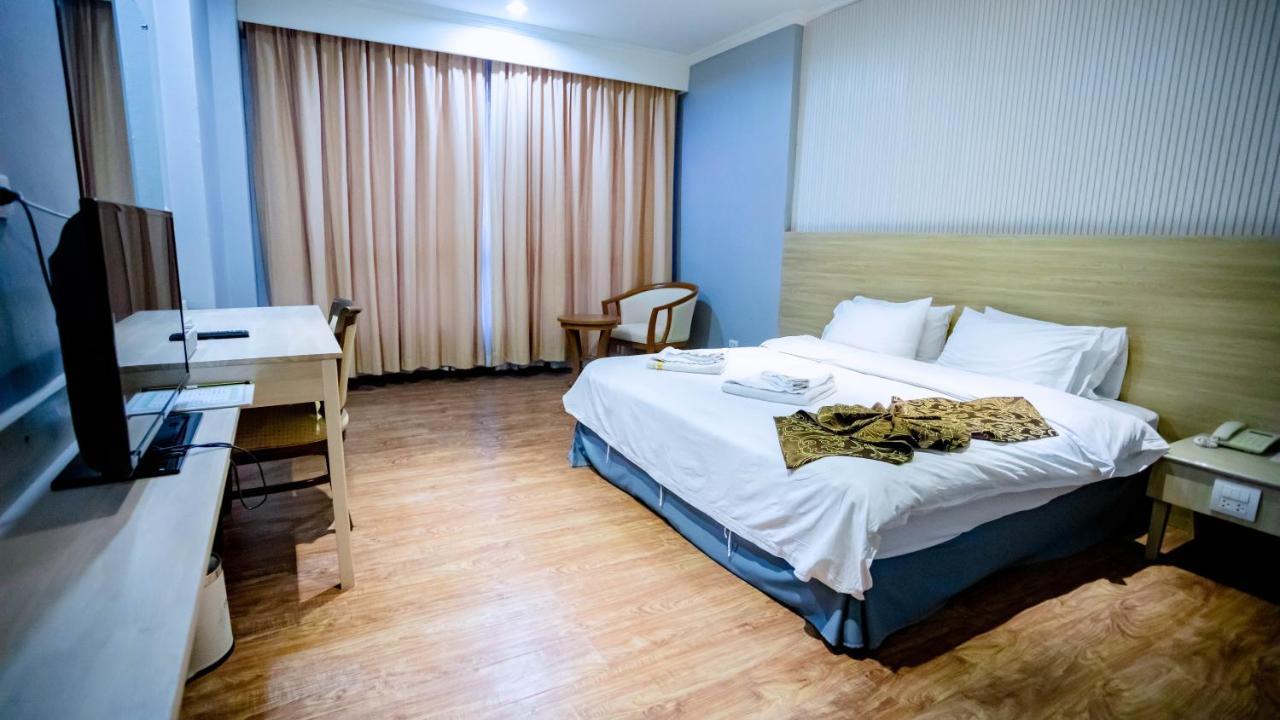Cbd 2 Hotel Surat Thani Zewnętrze zdjęcie